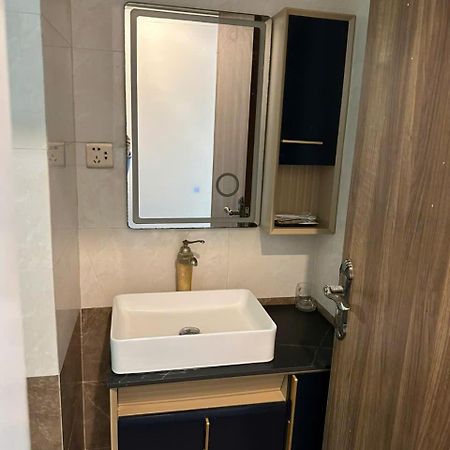 Royal Hotel & Apartment Da Nang Esterno foto