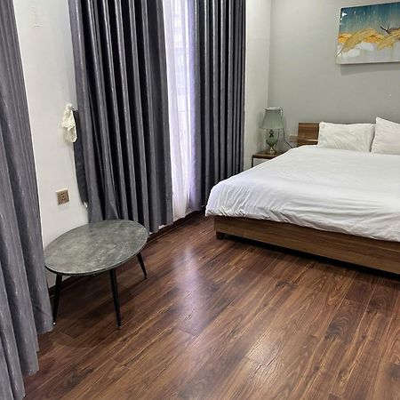 Royal Hotel & Apartment Da Nang Esterno foto